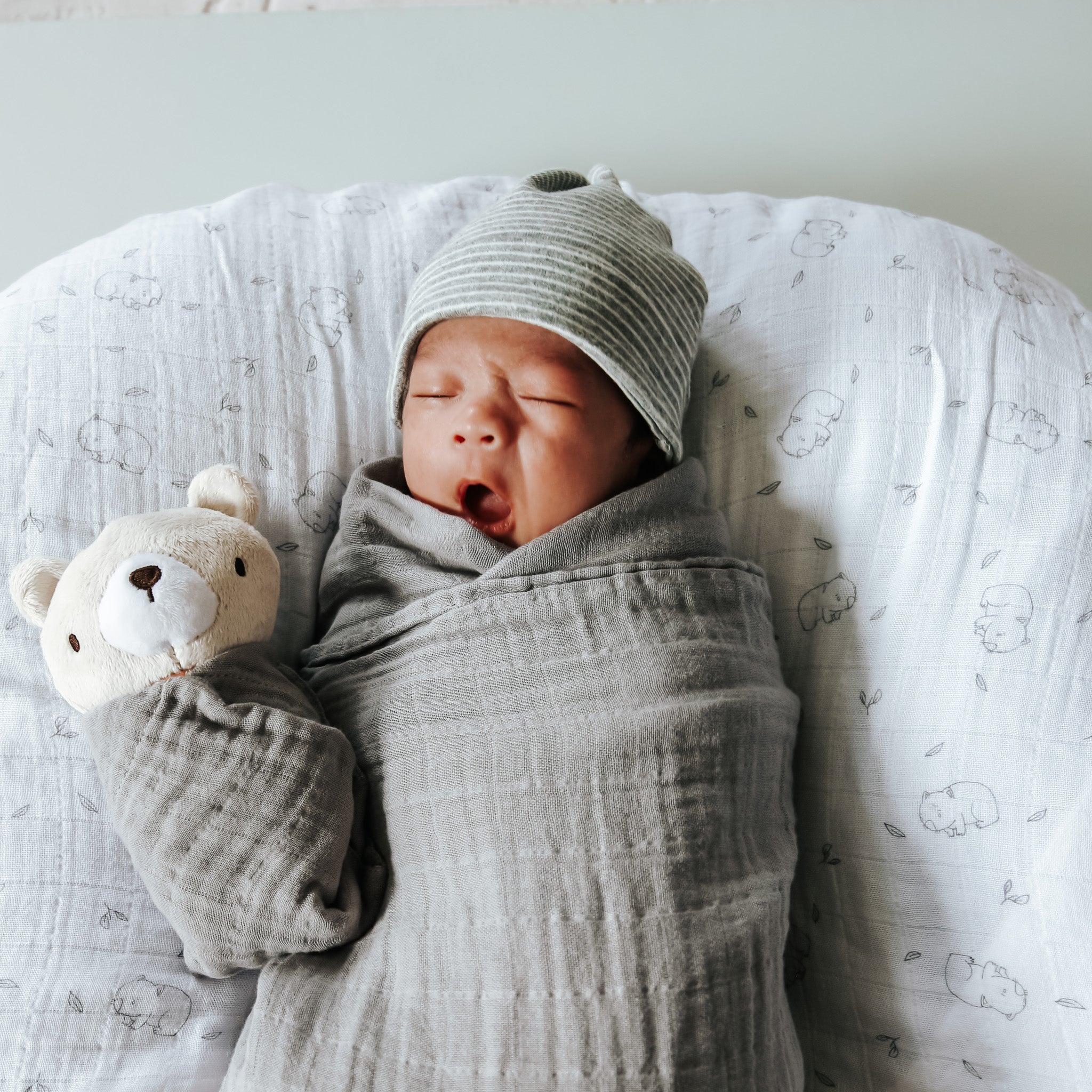 Wrapping baby store in blanket